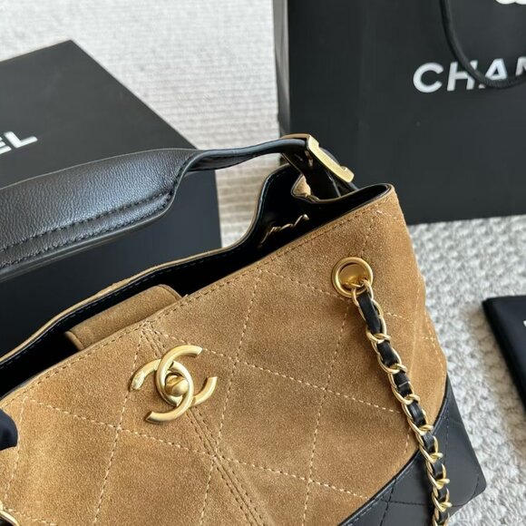 CHANEL Tan Suede and Black Leather Shoulder Bag with Gold Hardware - Picture 8 of 9